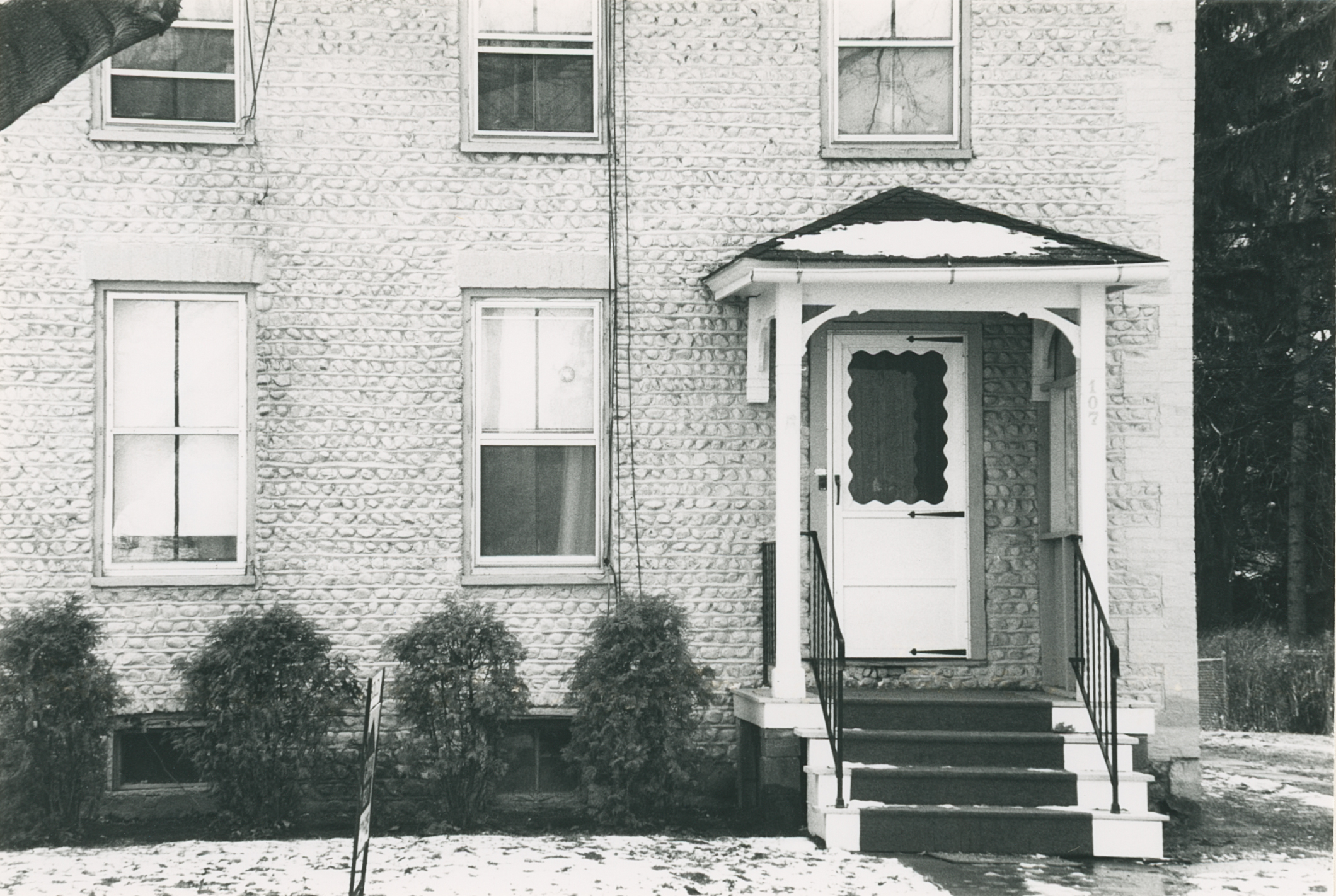 Arc-10 107 Maple Court 1